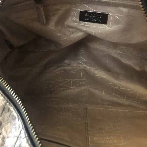 LAST CHANCE 💄 Badgley Mischka One Size Fits All Satchel with dust bag - Picture 8 of 13